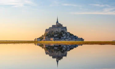 Honfleur, Calvados & Mont Saint-Michel: Norman Heritage Day Tour from Paris