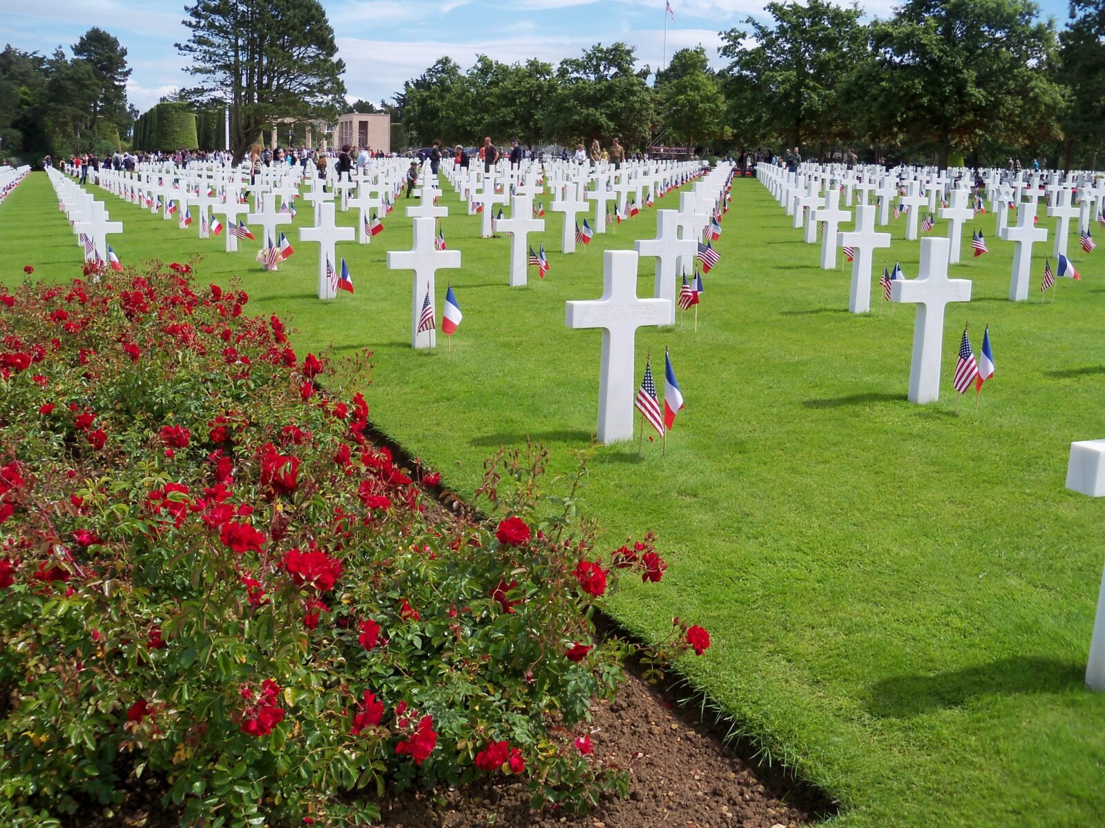 war-cemetery-2769053